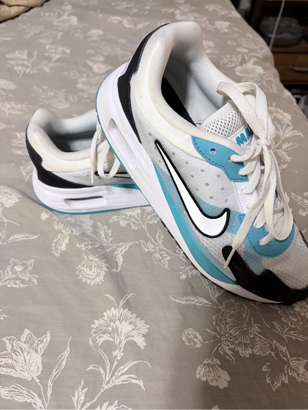 Nike Women’s White, Teal & Black Athletic Sneakers